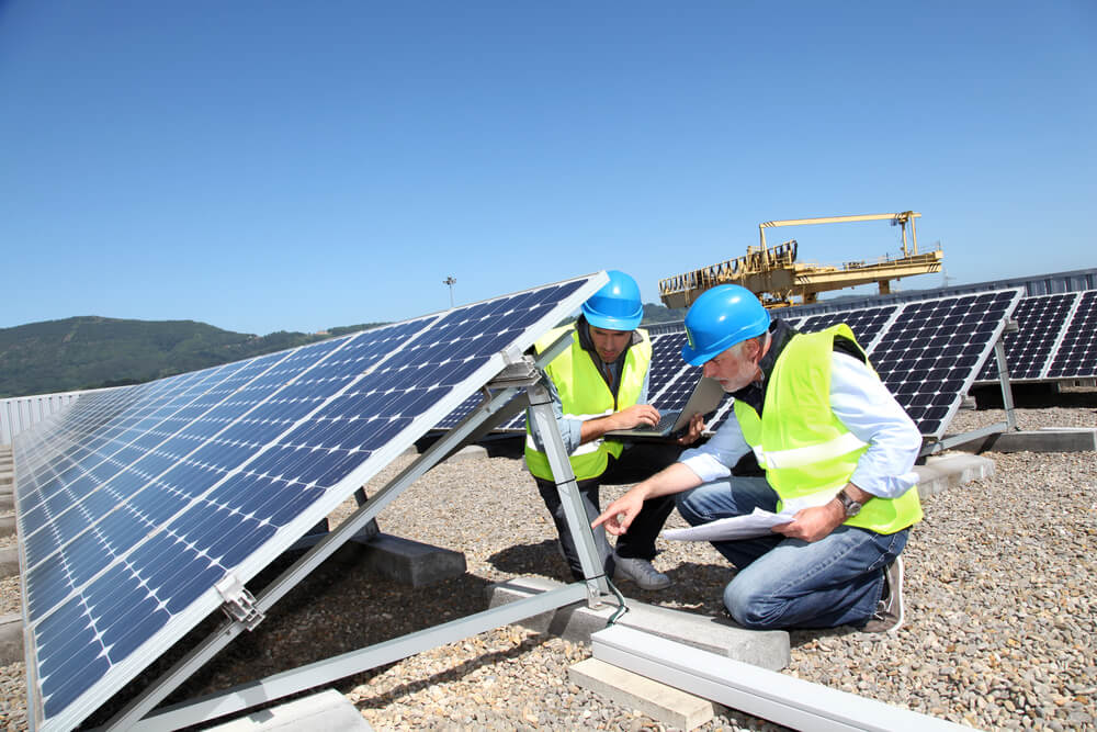 Indústrias abastecidas por painéis solares diminuem os custos operacionais